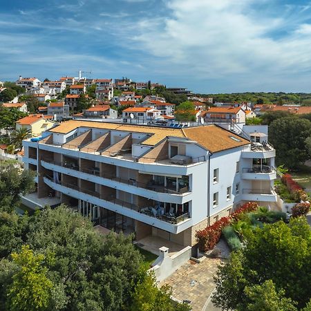 Apartment Klara Пьешчана-Увала Экстерьер фото